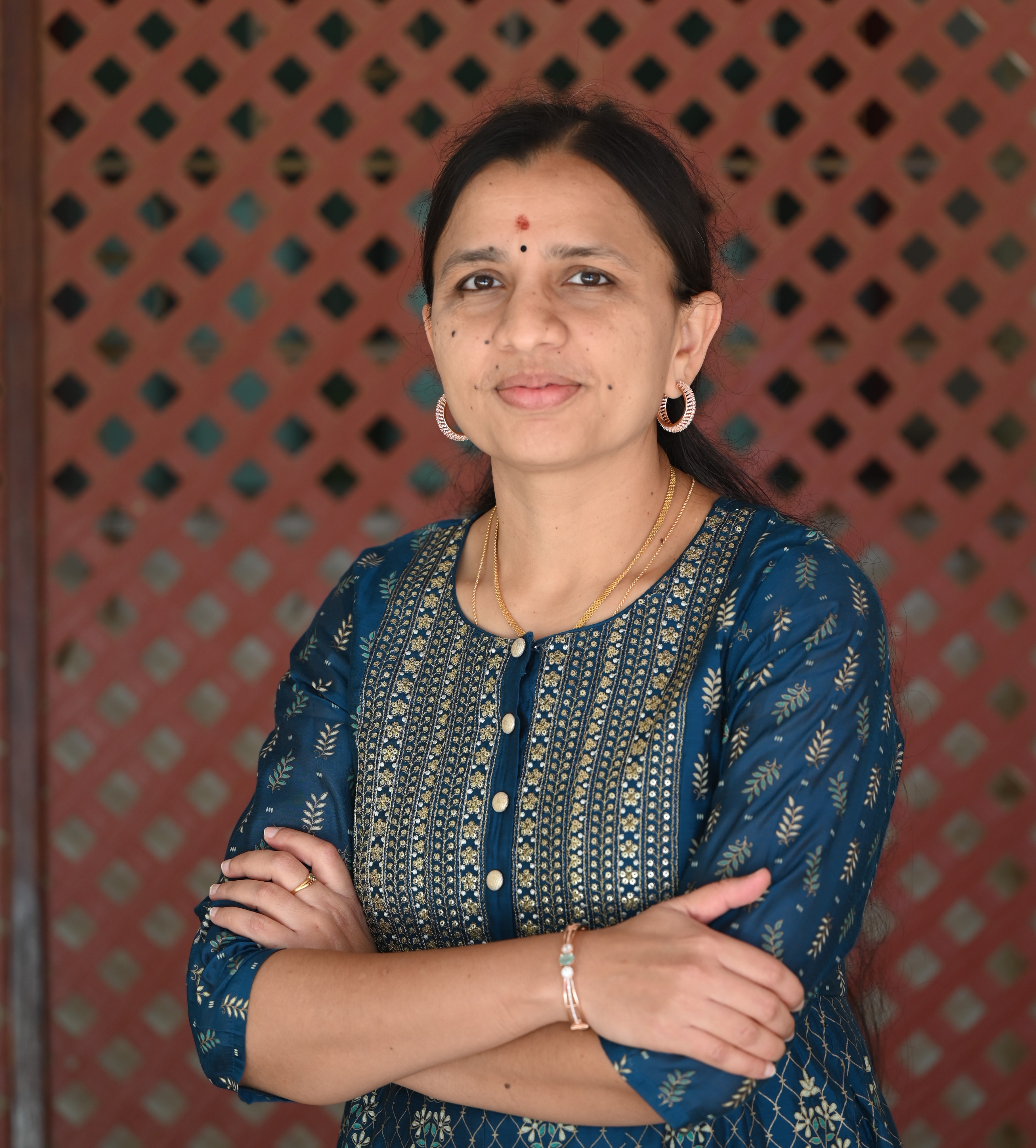 Dr Sowmya R